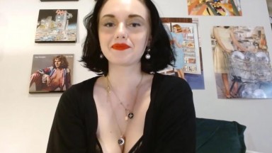 Dark haired cam girl Alexus Bradie experienced with BDSM play