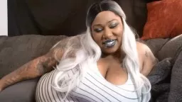 Sexy hot black BBW Reine Noire with sexy belly and big tatas